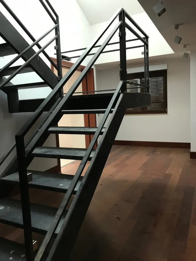 DÚPLEX DE 113 M2, NUEVO, 2 HAB., SALÓN, COCINA, 3 BAÑOS. CALIDADES LUJO — 35