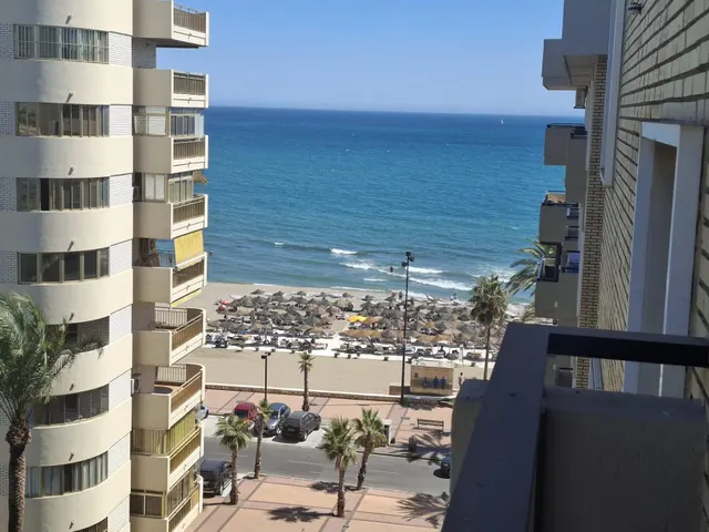 apartamento reformado con vistas laterales al mar en los bol