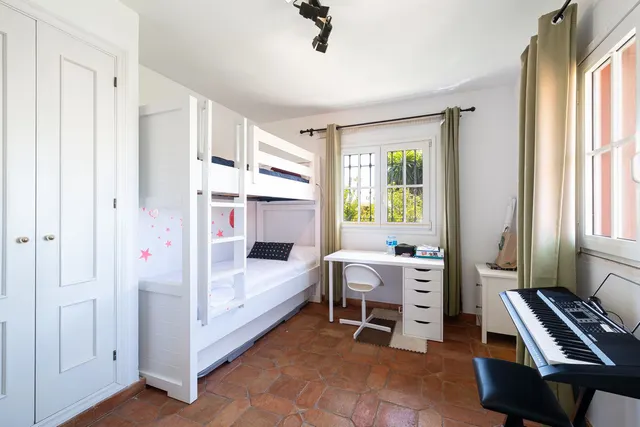 Chalet 8 habitaciones 888m² en venta - Centro — 30