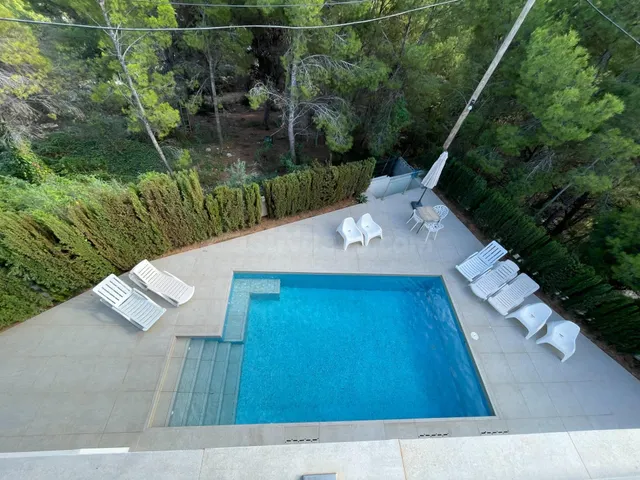 EXCLUSIVA VILLA INDEPENDIENTE EN CALPE CUCARRES CON VISTAS A - foto 2