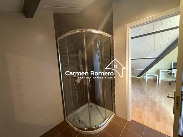 ADOSADO EN VENTA  EN VILLAMAYOR. URB. PIEDRA DORADA — 46