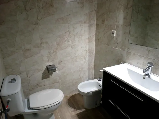 Piso de 1 dormitorio en Amposta, con ascensor y balcón — 9