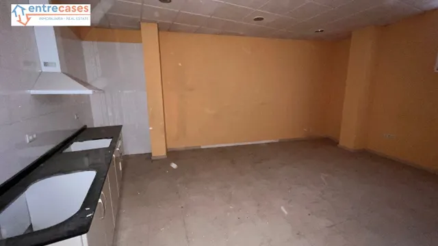 LOCAL COMERCIAL EN RICARDO PORTALES — 46