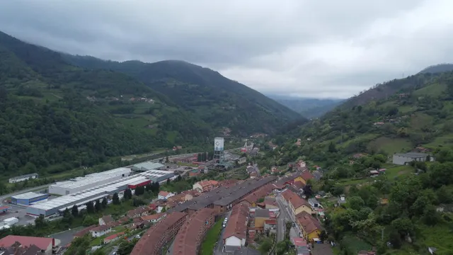 Piso con vistas a la montaña, al mejor precio en buen estado en Aller — 24