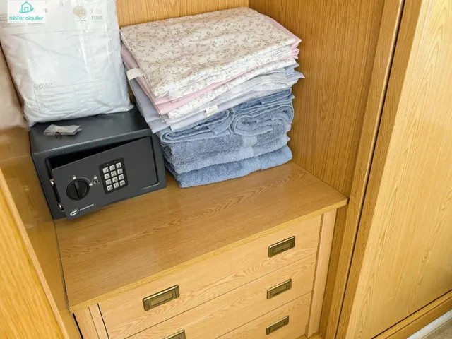 ALQUILER DE HABITACIÓN PARA ESTUDIANTE, IDEAL PARA UNIVERSITARIO DE MEDICINA Y CIENCIAS DE LA SALUD — 4