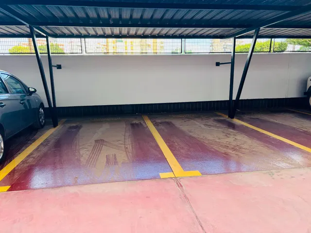 Amplio y luminoso  piso avda. isaac peral (carretera cadiz) — 26