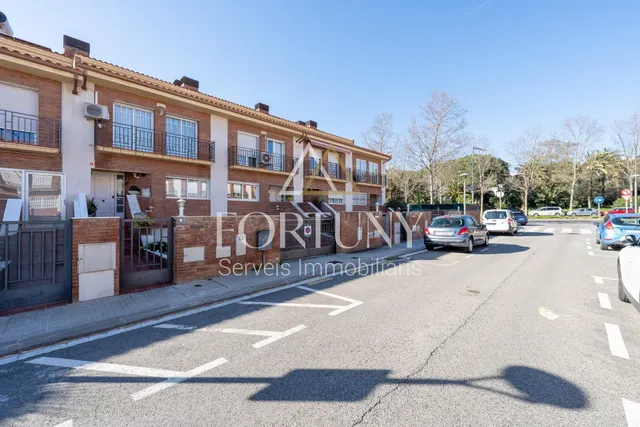 Casa adosada en venta en Passatge de Montbrió del Camp, Reus. — 44