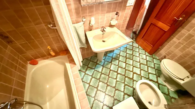 Piso Amplio y Luminoso en el Corazón de la Ciudad 3 habitaciones grandes balcones y garaje para coche pequeño — 33