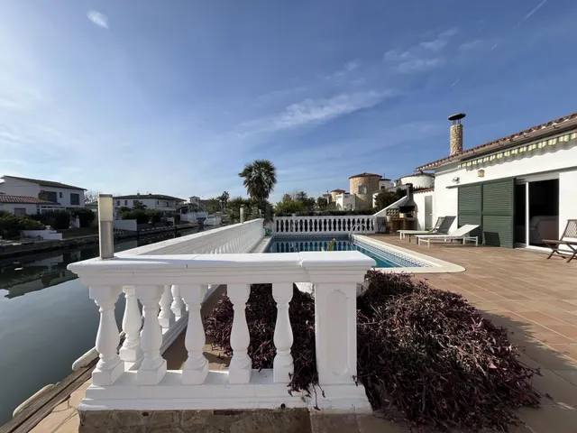 CASA CON AMARRE DE 13.5 M LISTA PARA ENTRAR - foto 3