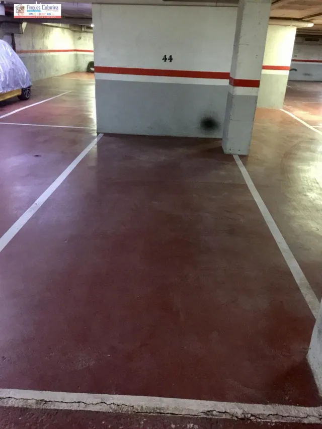 Plazas de parking en venta - foto 2