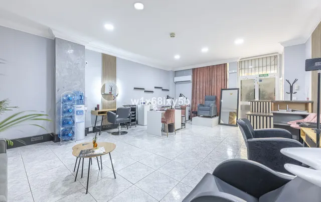 Local comercial 2 habitaciones 57m² en venta - Marbella — 5
