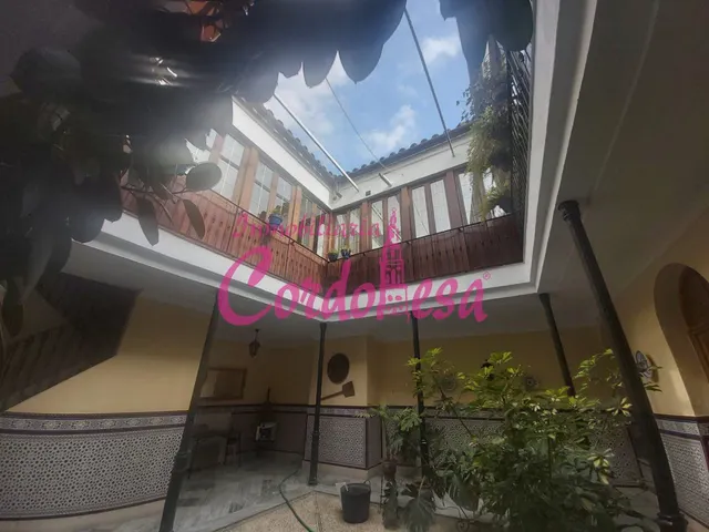 MAGNIFICA CASA EN PLENO CENTRO CIUDAD — 3