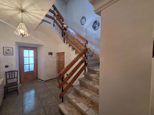 SE VENDE CASA EN EL CENTRO DE VALDERAS, DOS PLANTAS, 4 HAB., - foto 3