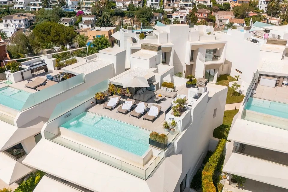 Chalet 3 habitaciones 665m² en venta - Marbella
