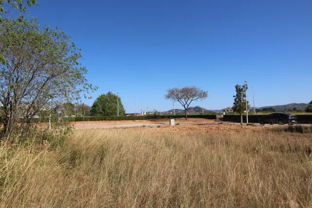 Se vende excelente parcela urbana en el pueblo de El Vergel, Alicante. — 10