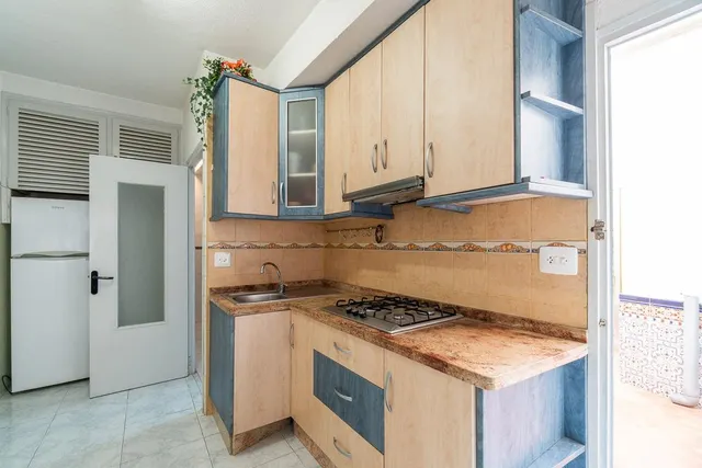 Vivienda en Torrevieja de planta baja al lado de la playa. — 17