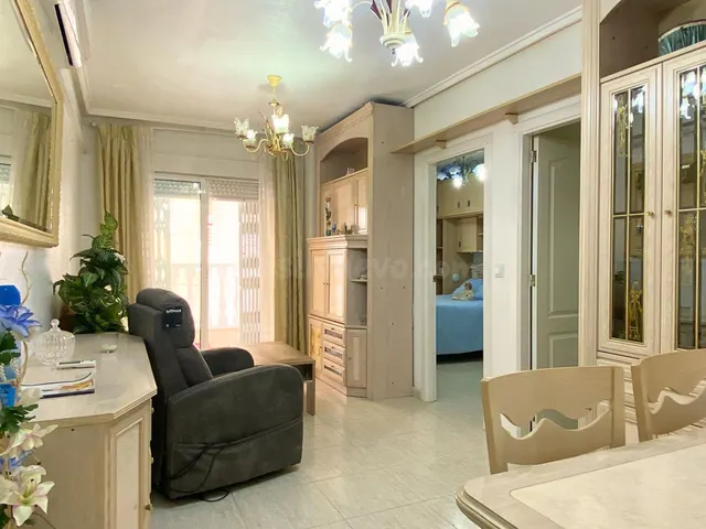 Piso con garaje inlcuido en Torrevieja centro — 2