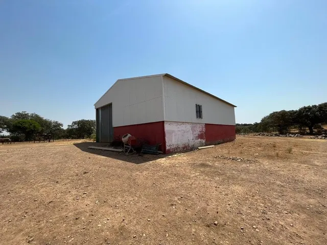 CHALET EN VENTA CTRA OLIVENZA-CHELES — 17