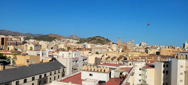 Málaga a sus pies: ático de esquina con vistas panorámicas a - foto 3