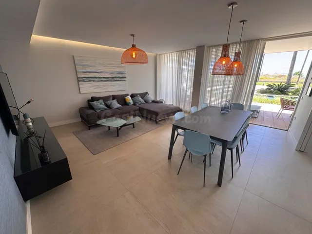 APARTAMENTO DE LUJO EN PRIMERA LÍNEA DE PLAYA — 5