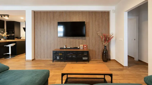 Casa reformada de 5 dormitorios con piscina privada, gran terraza y placas solares en Los Balcones — 14
