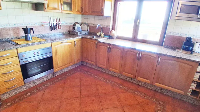 Urbis te ofrece un chalet en venta en Ciudad Rodrigo, Salamanca. — 34