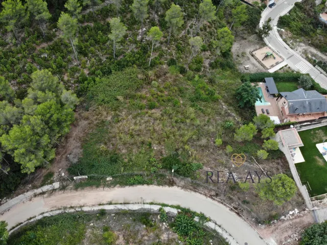 TERRENO URBANO EN VALLIRANA - foto 4