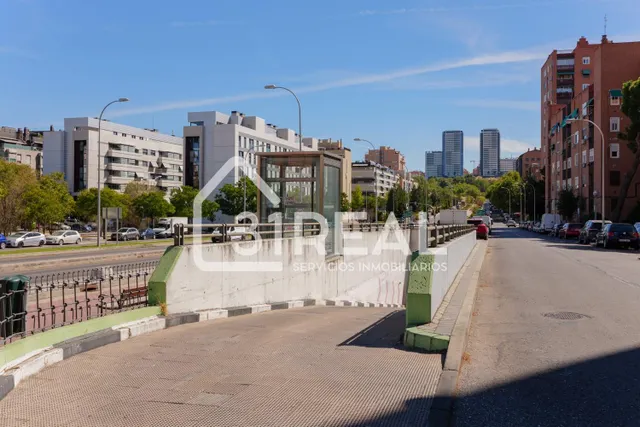 PENÚLTIMA PLANTA, VISTAS DESPEJADAS Y REFORMA DE ALTA CALIDAD EN ANTONIO MACHADO — 33