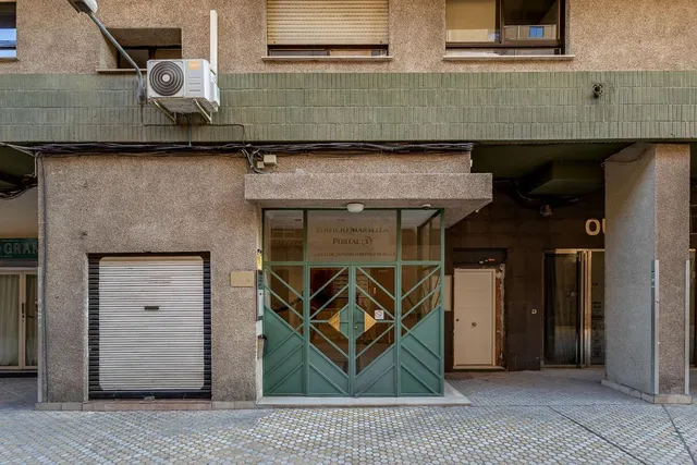 GRAN PISO ENTRE ARABIAL Y CAMINO DE RONDA — 31