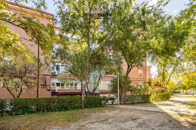 Inmorenta vende piso de 106 m2 en ciudad pegaso en el distrito de san blas - canillejas — 28