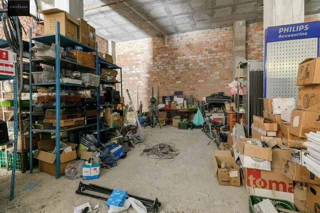 Oportunidad en Atarfe, local de origen de 222m2 — 4