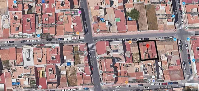 ¡Oportunidad Única! Solar Céntrico en Torrevieja para Construir 5 Plantas a Solo 2.000 €/m2 — 2