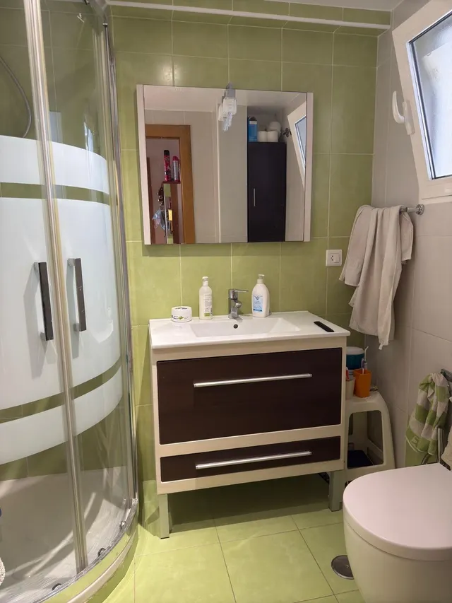 Acogedor apartamento cerca de playa Levante con vistas al mar y Benidorm. — 17