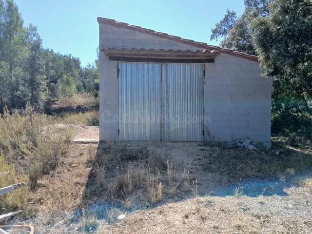 FINCA RÚSTICA DE 8.549 M2 CON CONSTRUCCIÓN DE 40 M2 EN VENTA - foto 3
