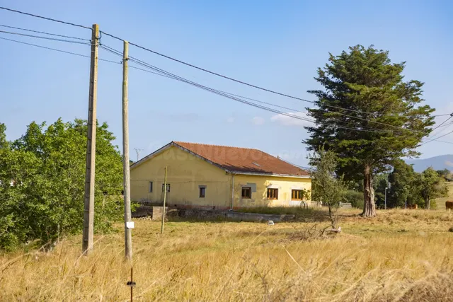 Casa en La Revilla con terreno - foto 3