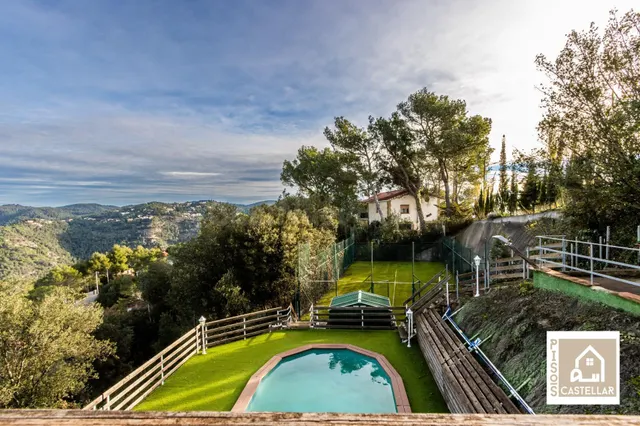 ESPECTACULAR CASA A 4 VIENTOS EN SANT FELIU DEL RACÓ - foto 4