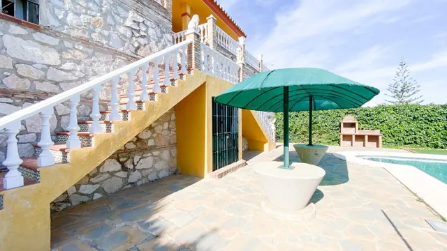 VENTA DE CHALET INDEPENDIENTE EN LA ZONA DE EL LAGAREJO, MIJAS COSTA. ¡5 DORMITORIOS Y PISCINA! — 34