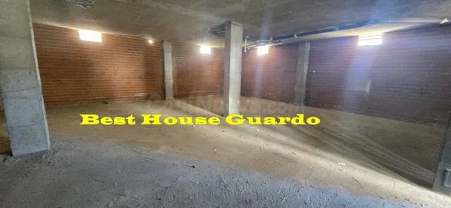 Amplio Local Comercial en Venta en el Centro de Guardo - foto 2