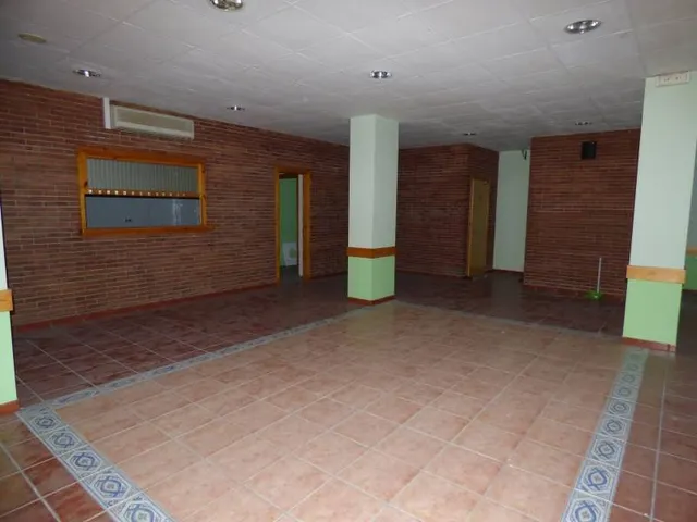 Local comercial en Vilanova del Cami zona CENTRO — 9
