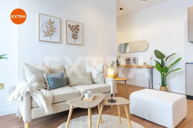 Amplio apartamento a estrenar, funcional y versátil, con zona de despacho, en una cuidada urbanización con piscina y jardines. — 9