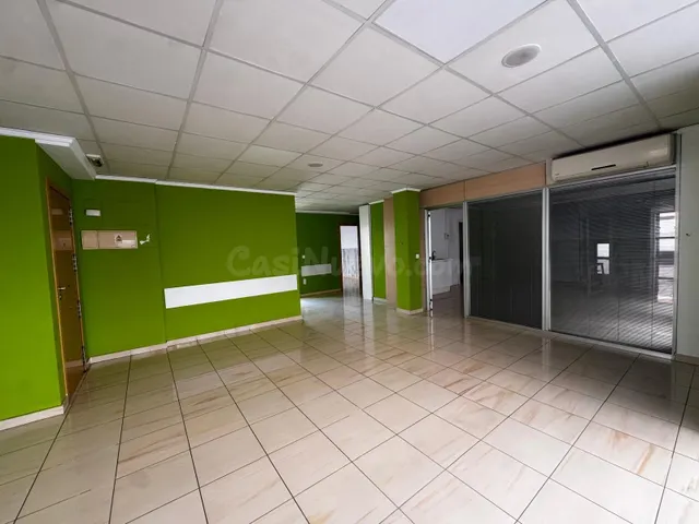 Oficina en el centro de Gandía, exterior y lista para entrar — 3