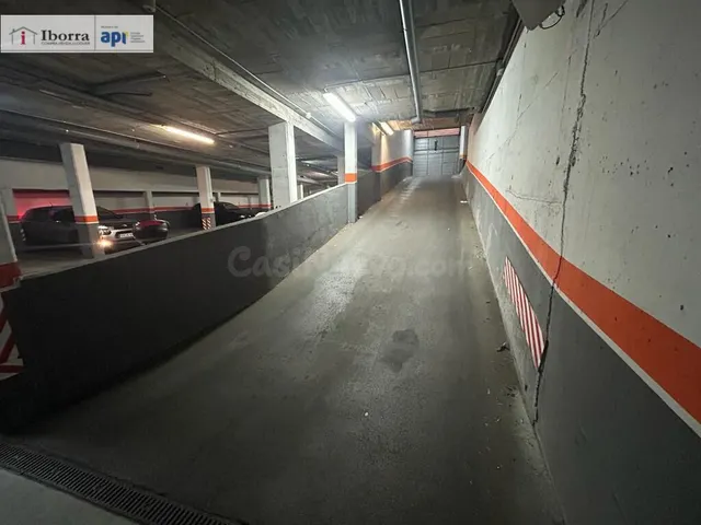 PARKING EN CALLE NARCIS OLLER EN SANT PEDRO — 5