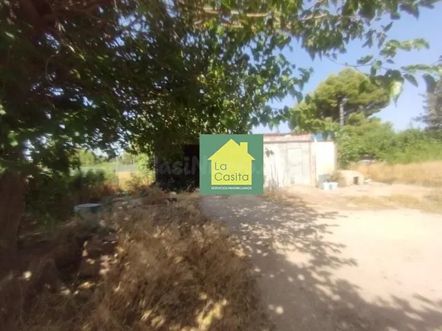 LA CASITA VENDE AMPLIA CASA CON TERRENO A 1 KM DE ALBACETE - foto 4