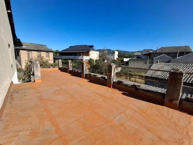 VENTA: Casa con Terreno Valtuille de Abajo — 9