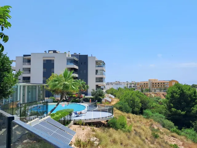 Amplio Apartamento en Esquina en Planta Baja con Terraza Acristalada y Jardín Privado en Green Hills — 38