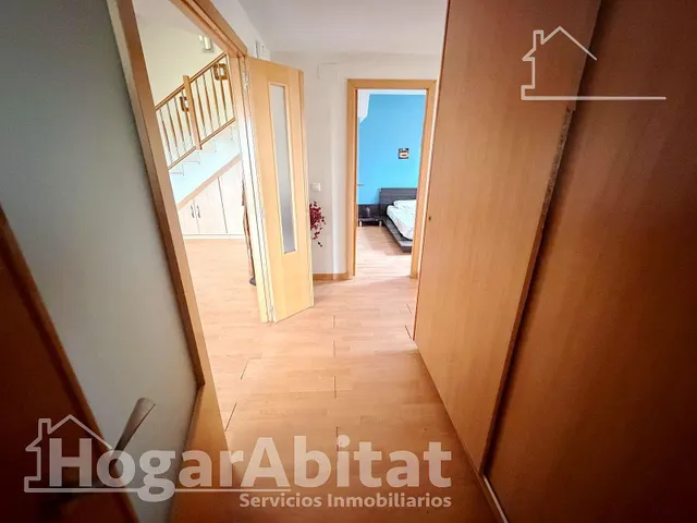 ¡encantador chalet! amplio y sofisticado con piscina, garaje y dos terrazas — 44