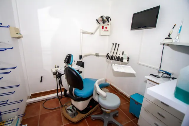Clínica dental en traspaso o venta — 4