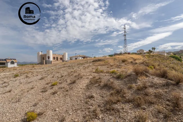 Terreno urbano de 750 m2 en Altos de La Zubia. Parcela 17, manzana M — 28