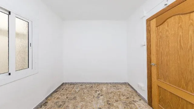 PISO EN VENTA EN HOSPITALET DEL LLOBREGAT — 4