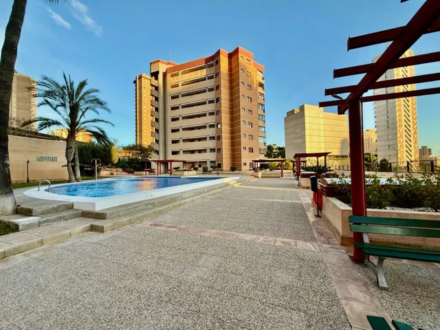 EXCLUSIVA - AMPLIO PISO CON BONITA TERRAZA EN EXCELENTE ZONA - CERCA HOTEL BALI — 22